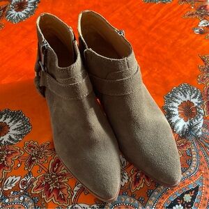 Lucky Brand Suede Booties Enitha Women Ankle Boots Sz. 6 Shoes